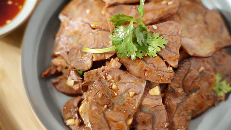 涼拌鹵牛肉【孔老師教做菜】的做法-家常味鹵菜譜