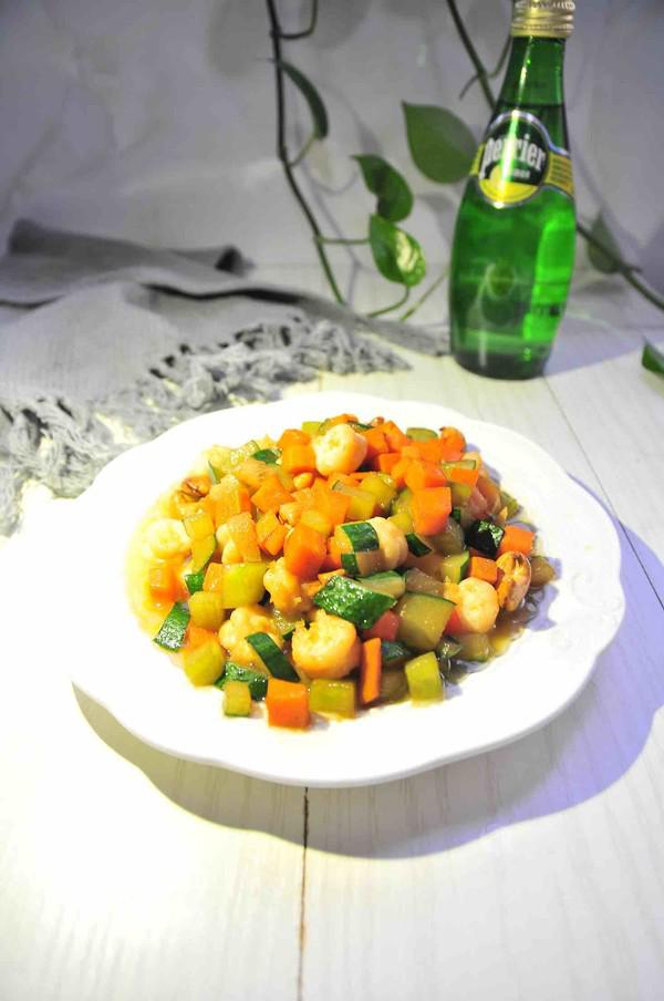 黃瓜胡蘿卜炒蝦仁的做法-家常味炒菜譜