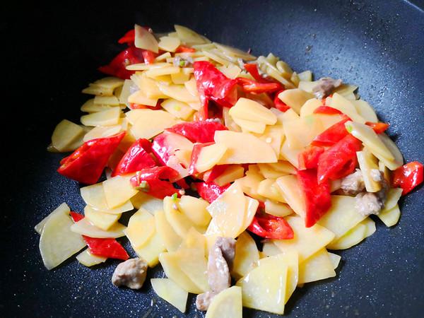 尖椒土豆片的做法-香辣味炒菜譜