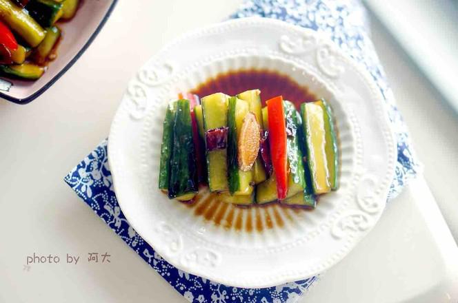 熗拌黃瓜的做法-酸辣味拌菜譜