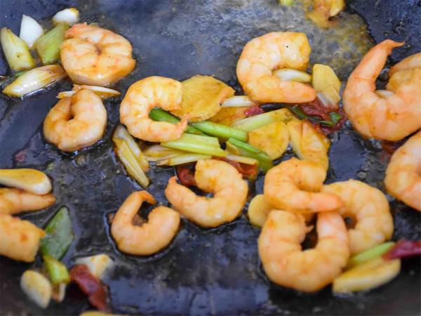 蘆筍蝦仁的做法-咸鮮味炒菜譜