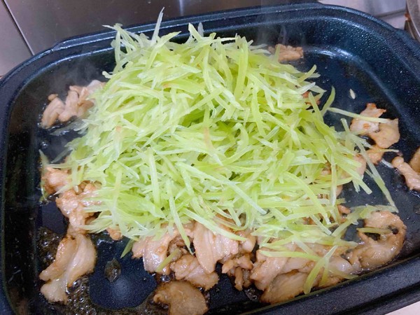 萵苣絲炒五花肉的做法-家常味炒菜譜