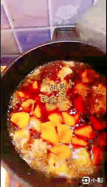 土豆燒雞翅的做法-家常味燒菜譜