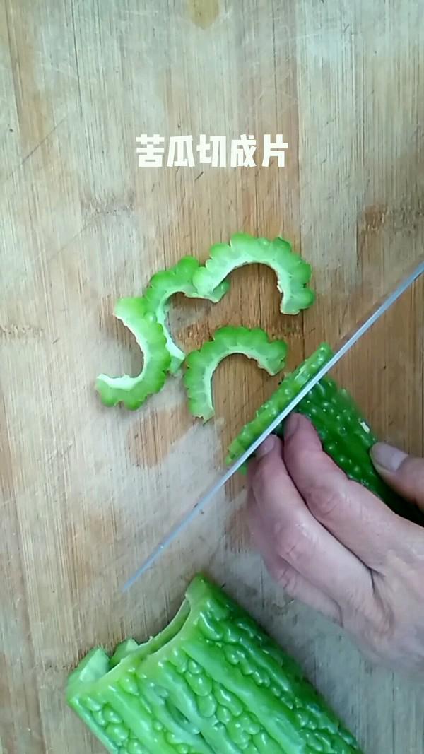 木耳苦瓜炒蛋雞蛋的做法-家常味炒菜譜