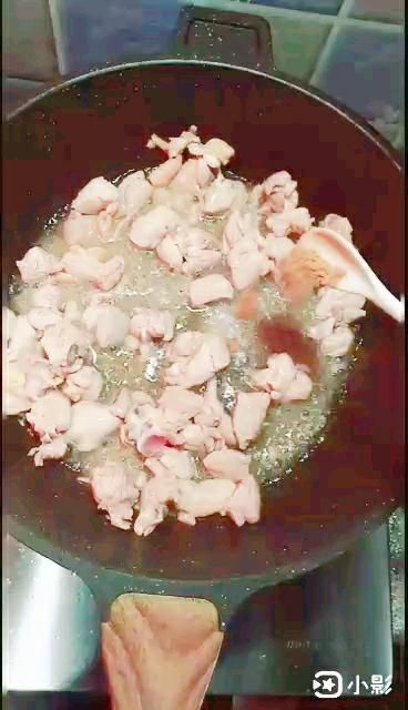 栗子燒雞腿的做法-家常味燒菜譜