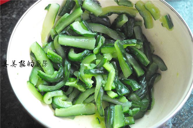 拌黃瓜的做法-家常味拌菜譜