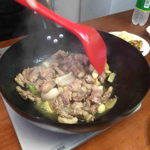 地道酸辣檸檬鴨的做法-酸辣味炒菜譜