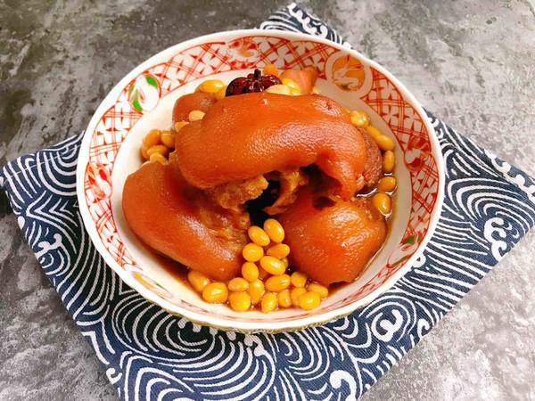 黃豆悶豬蹄的做法-家常味燒菜譜