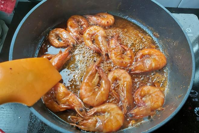 油燜大蝦(懶人版)的做法-咸鮮味炒菜譜-易網健康養生網 油燜大蝦(懶人版)的做法-咸鮮味炒菜譜