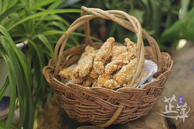 香酥鴨條的做法-香辣味炸菜譜