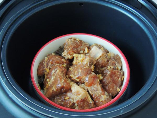 木耳蒸排骨的做法-家常味蒸菜譜