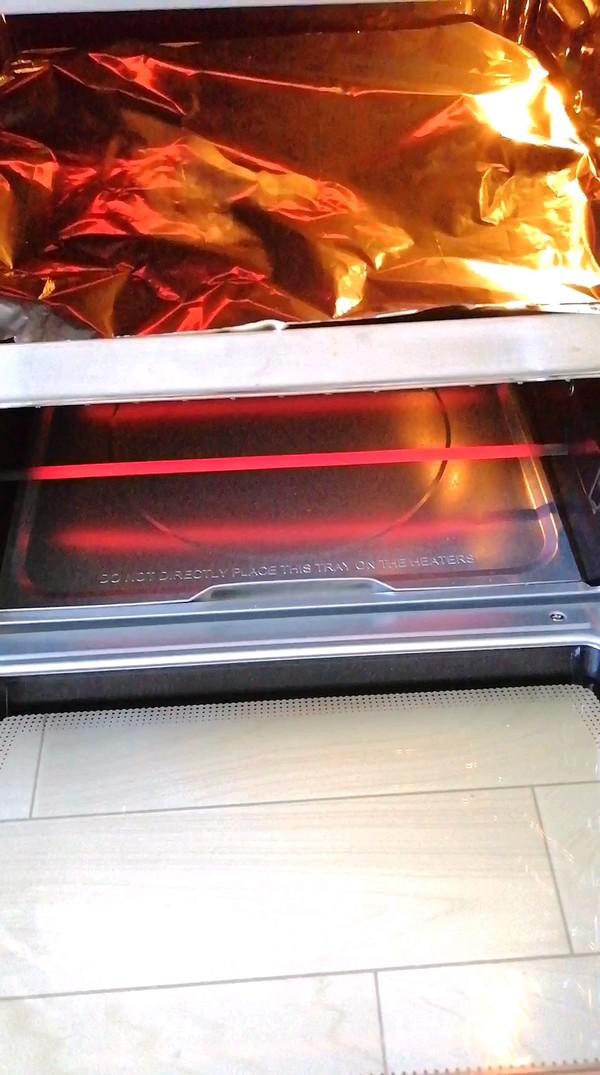 烤羊腿的做法-咸鮮味烤菜譜