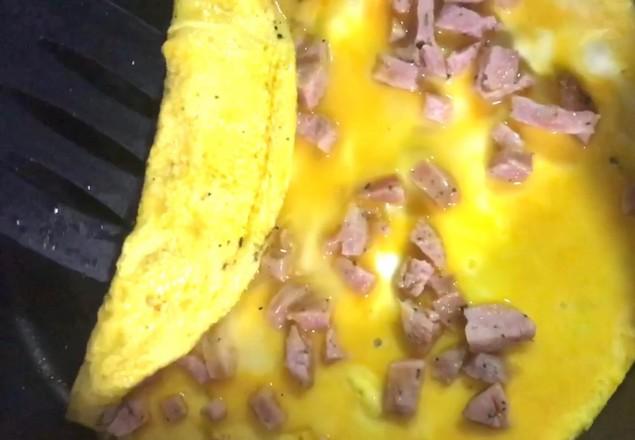 香腸雞蛋卷的做法-咸鮮味煎菜譜