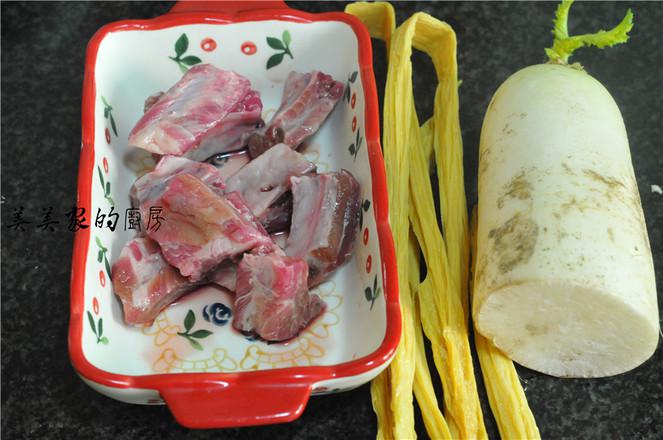 蘿卜腐竹燒排骨的做法-家常味燒菜譜