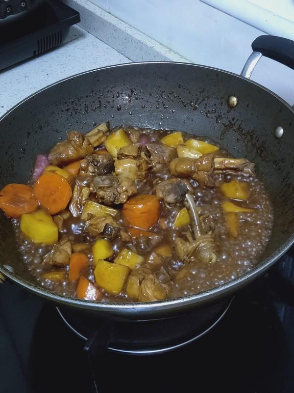 新疆大盤雞。的做法-香辣味燉菜譜