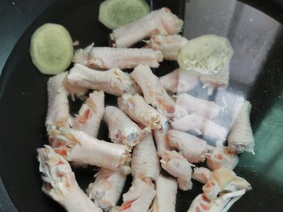 檸檬雞爪的做法-家常味拌菜譜