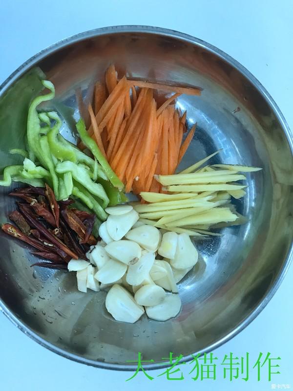 火爆牛心菜的做法-香辣味爆菜譜