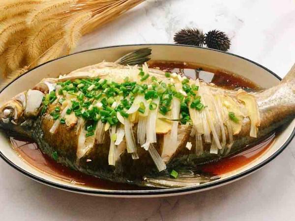 清蒸武昌魚的做法-咸鮮味蒸菜譜
