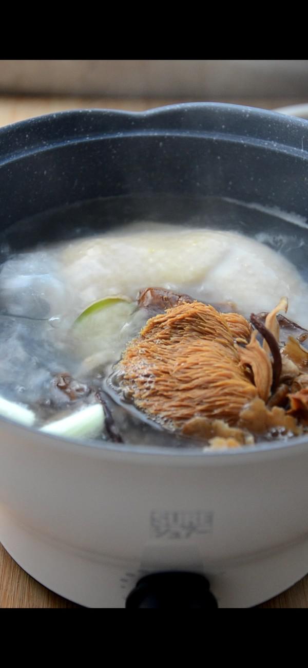 菌菇燉雞湯的做法-家常味燉菜譜