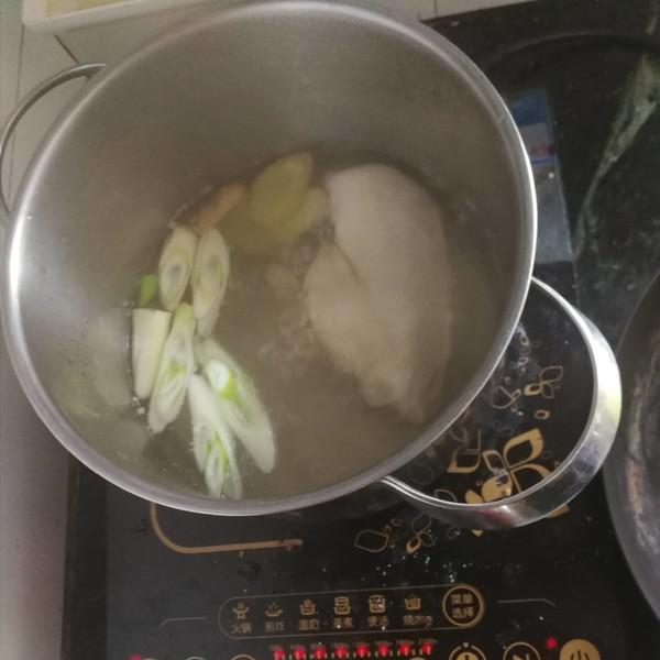 涼拌雞胸肉的做法-咸鮮味拌菜譜