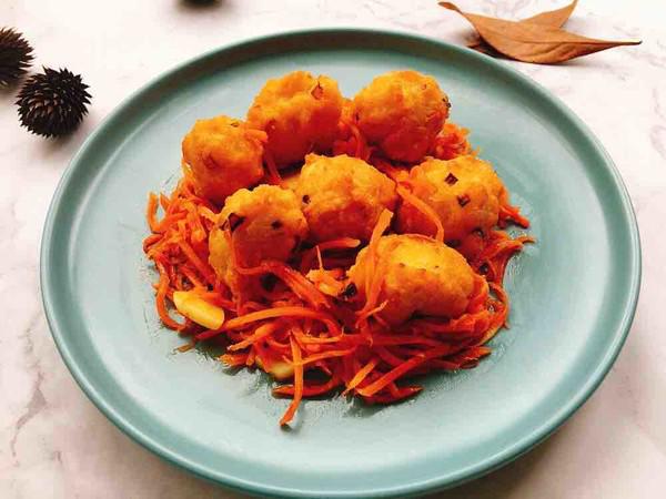 胡蘿卜炒肉丸的做法-咸鮮味炒菜譜