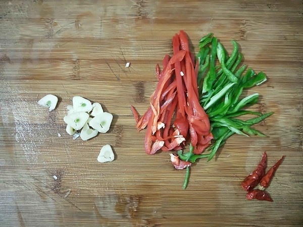 醋溜土豆絲的做法-家常味炒菜譜