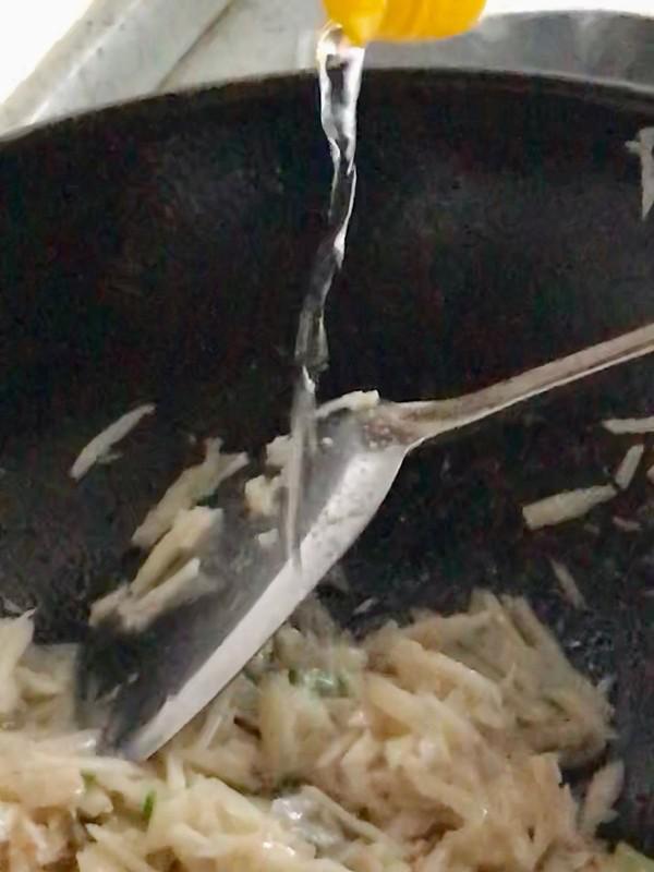 糖醋藕絲的做法-酸甜味炒菜譜