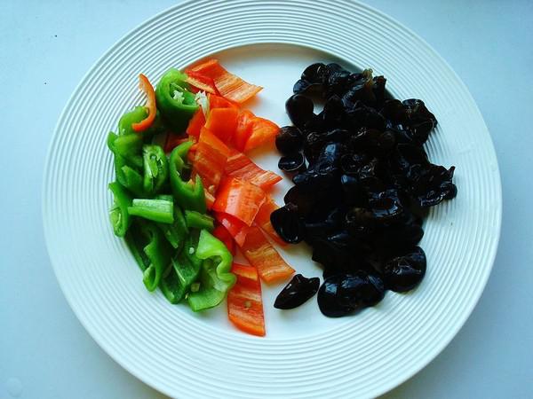 白玉菇木耳炒雞蛋的做法-咸鮮味炒菜譜-易網健康養生網 白玉菇木耳炒雞蛋的做法-咸鮮味炒菜譜