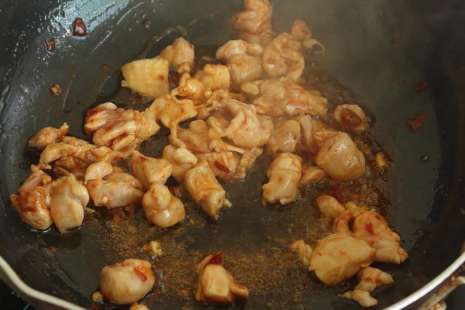 雙椒辣子雞丁的做法-香辣味炒菜譜