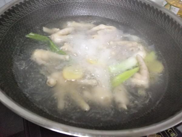 醬香燜雞爪的做法-醬香味燜菜譜