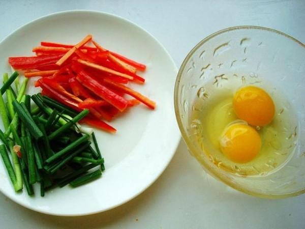 雞蛋粉絲炒綠豆芽的做法-家常味炒菜譜