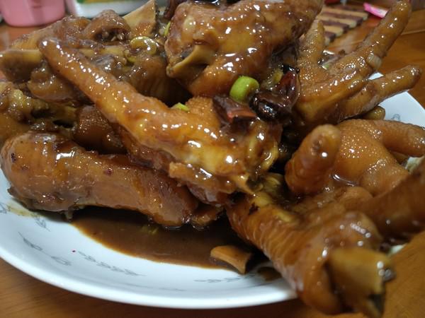 醬香燜雞爪的做法-醬香味燜菜譜