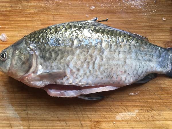 鯽魚白蘿卜絲湯的做法-家常味煮菜譜-易網<a href=http://www.logojc.com/ target=_blank class=infotextkey>健康養生</a>網 鯽魚白蘿卜絲湯的做法-家常味煮菜譜