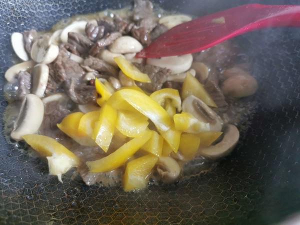 口蘑炒肉片的做法-酸辣味炒菜譜