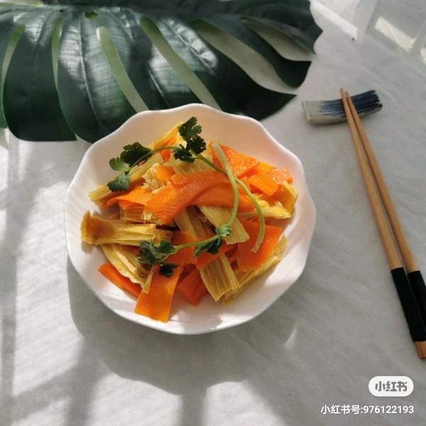 胡蘿卜炒腐竹的做法-家常味炒菜譜-易網(wǎng)健康養(yǎng)生網(wǎng) 胡蘿卜炒腐竹的做法-家常味炒菜譜
