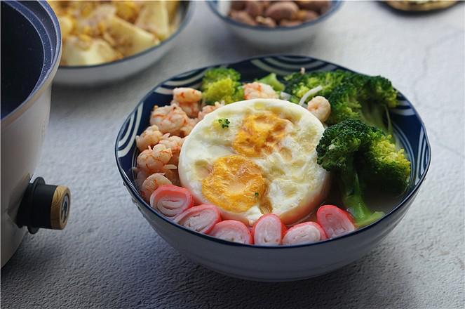 蝦仁蟹棒鮮湯粉的做法-家常味煮菜譜