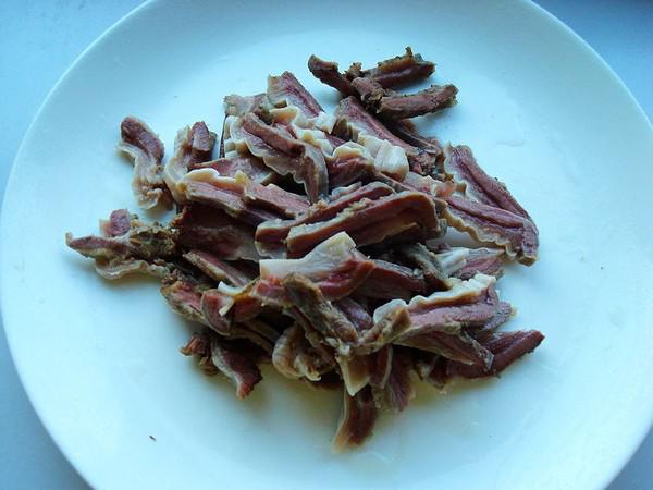 辣皮子滾牛腸的做法-香辣味炒菜譜