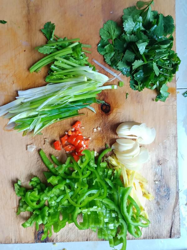 清蒸羅非魚的做法-家常味蒸菜譜-易網<a href=http://www.logojc.com/ target=_blank class=infotextkey>健康養生</a>網 清蒸羅非魚的做法-家常味蒸菜譜