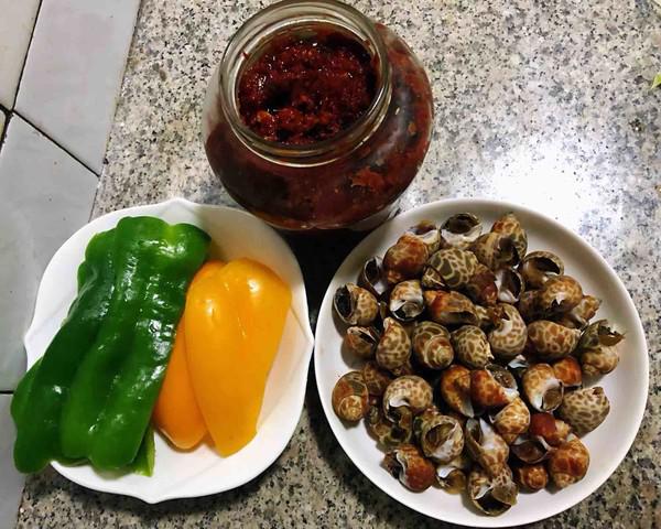 彩椒辣醬炒花螺的做法-香辣味炒菜譜