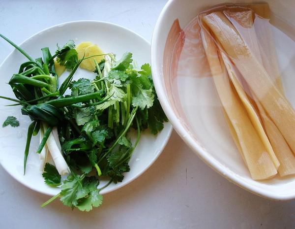 魚頭苕粉煲的做法-家常味燉菜譜-易網健康養生網 魚頭苕粉煲的做法-家常味燉菜譜