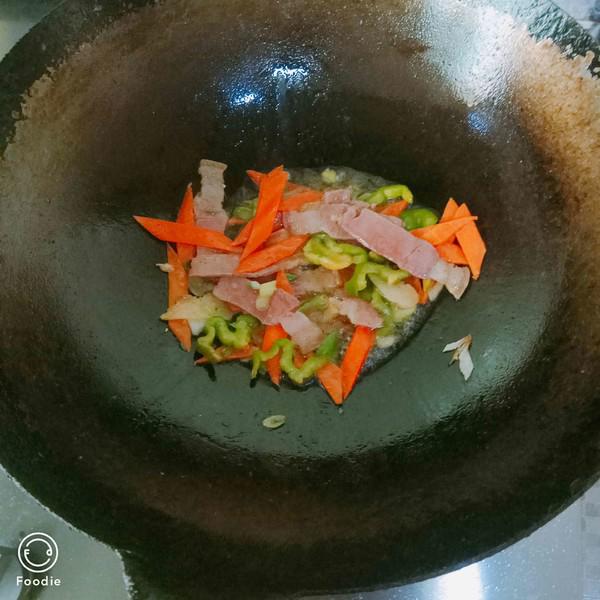 臘肉荷蘭豆的做法-家常味炒菜譜