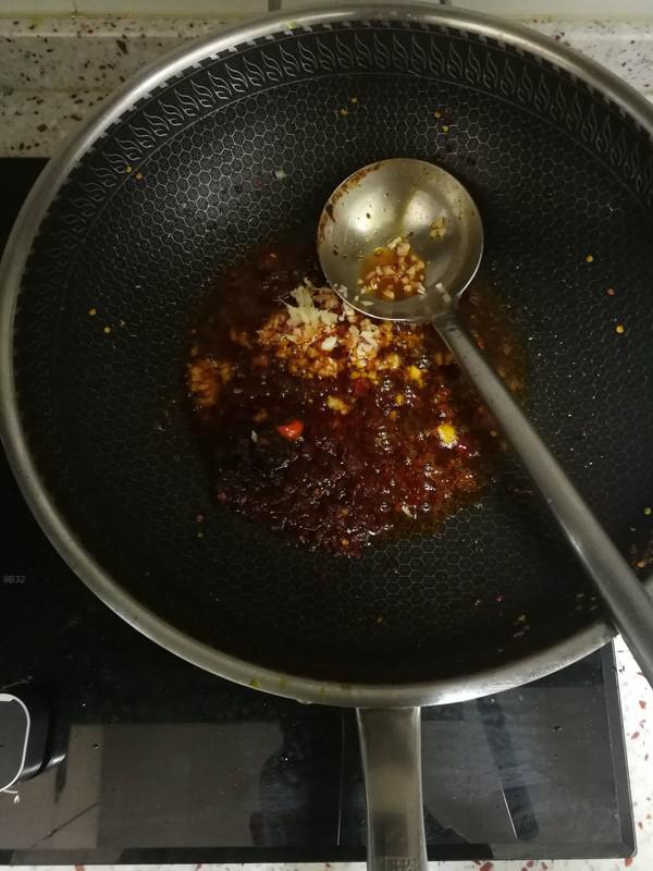 水煮牛肉的做法-麻辣味煮菜譜