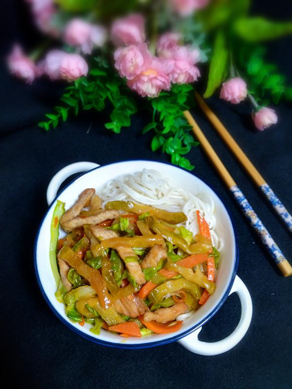 榨菜肉絲面的做法-家常味炒菜譜