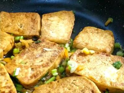 香煎北豆腐的做法-家常味煎菜譜