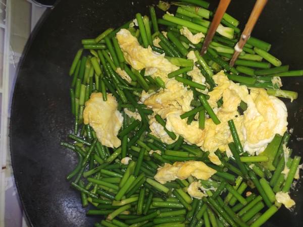 蒜薹炒雞蛋的做法-咸鮮味炒菜譜-易網健康養生網 蒜薹炒雞蛋的做法-咸鮮味炒菜譜