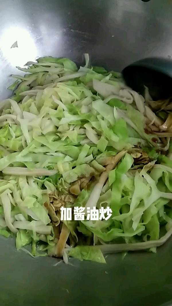 杏鮑菇炒圓白菜的做法-家常味炒菜譜