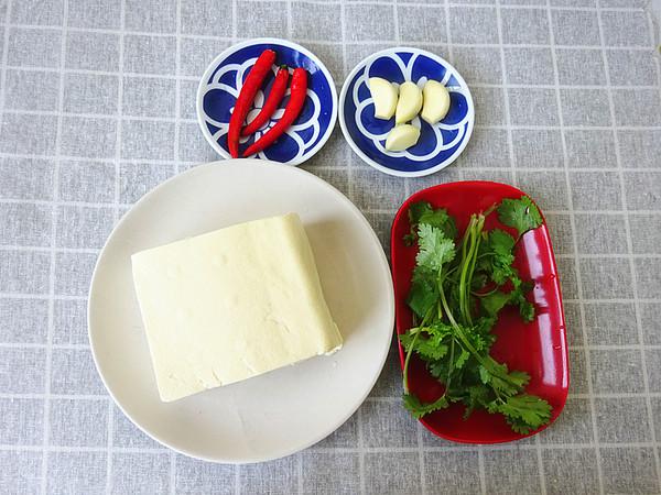 蒜香豆腐的做法-香辣味燉菜譜-易網<a href=http://www.logojc.com/ target=_blank class=infotextkey>健康養生</a>網 蒜香豆腐的做法-香辣味燉菜譜