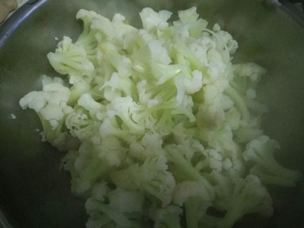 炒花菜的做法-家常味炒菜譜