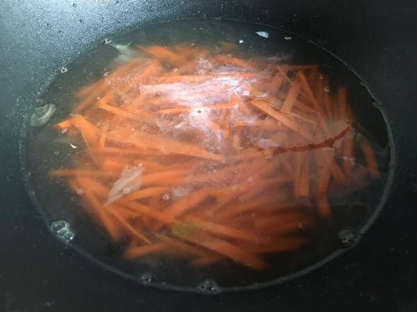 涼拌白菜梗的做法-酸辣味拌菜譜