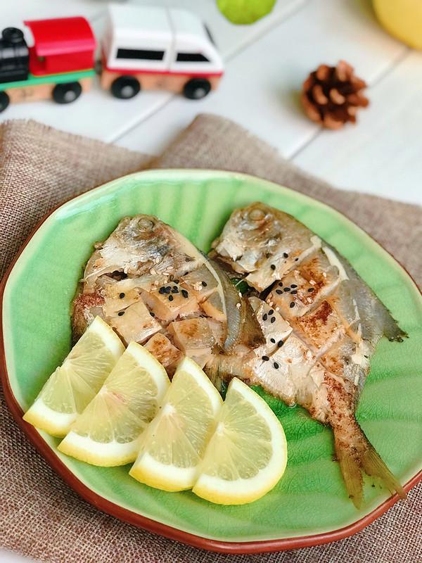 檸檬香煎平魚的做法-咸鮮味煎菜譜